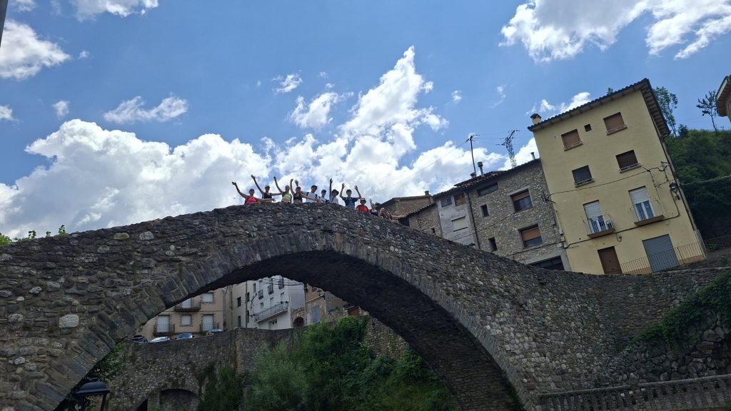 Jóvenes de Vedruna viven un verano transformador con la Ruta del Exilio y el JoVic